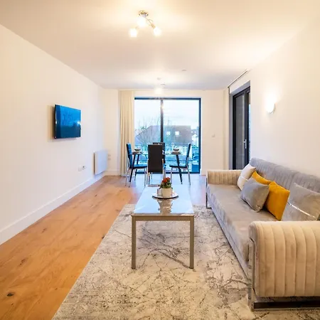 Meadow Lodge Apartments